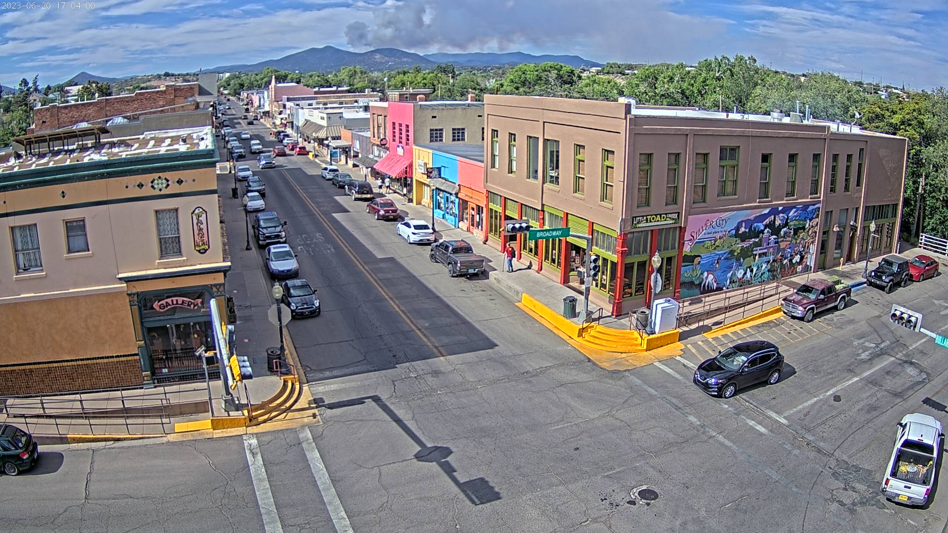 Las cuadrillas trabajan para sofocar el fuego al norte de Silver City