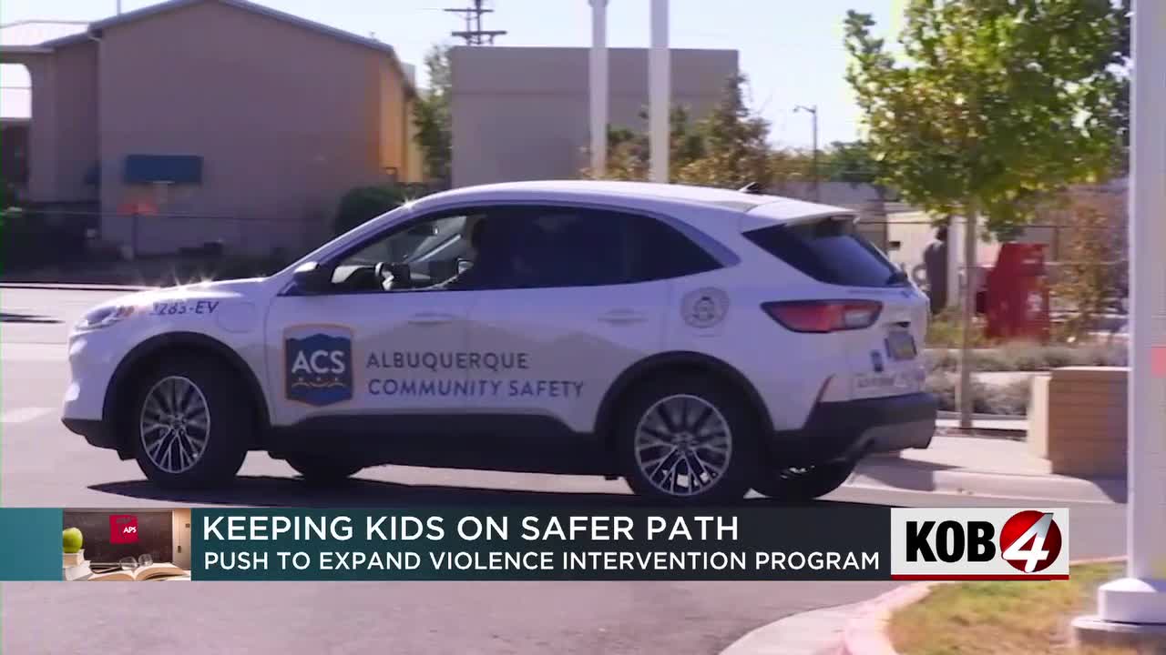 Mayor pushes for Violence Intervention Program to expand to all APS high schools