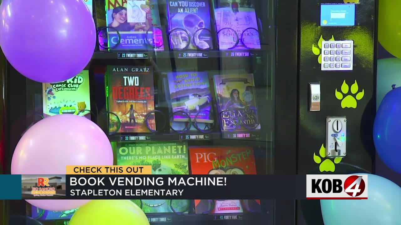 Elementary school in Rio Rancho unveils book vending machine - KOB.com