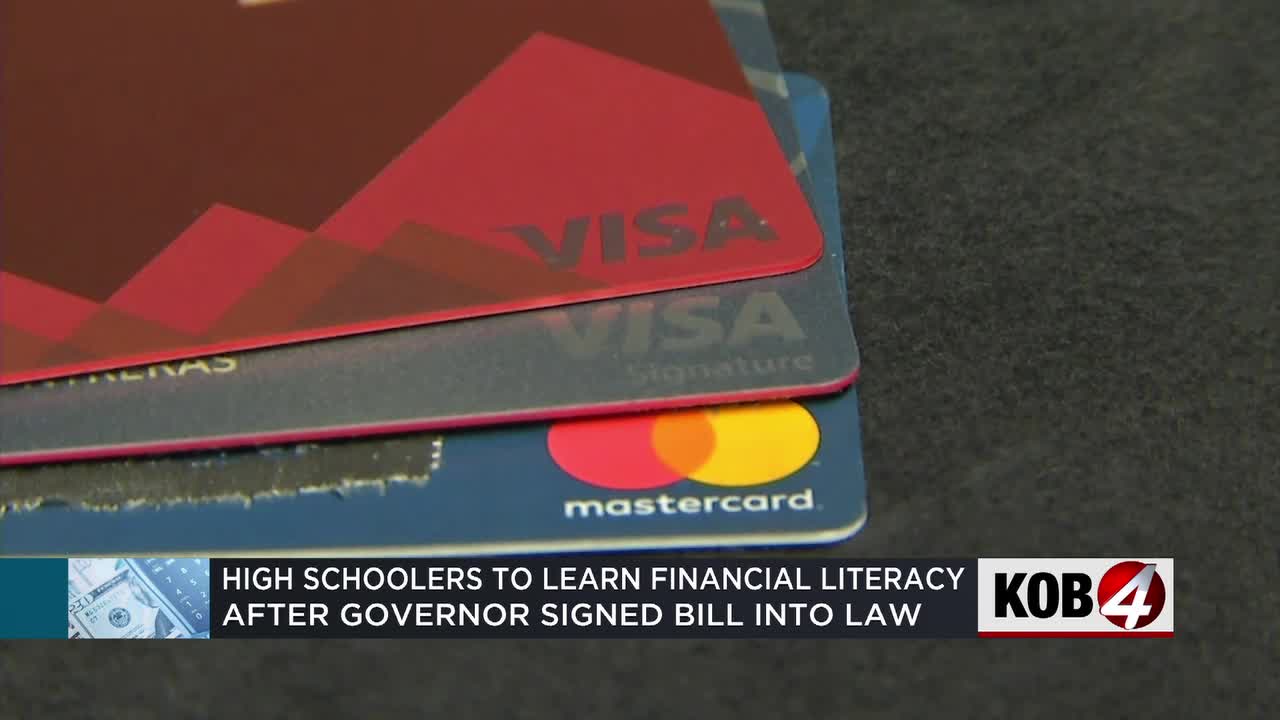 Financial literacy coursework added as high school graduation requirement in New Mexico